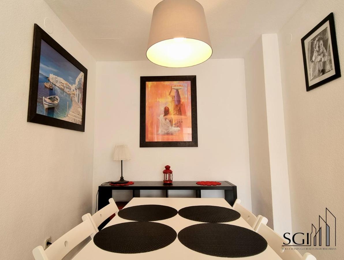Magnifico Y Acogedor Apartamento- Wifi- A 5 Minutos De La Playa فينيسترات المظهر الخارجي الصورة